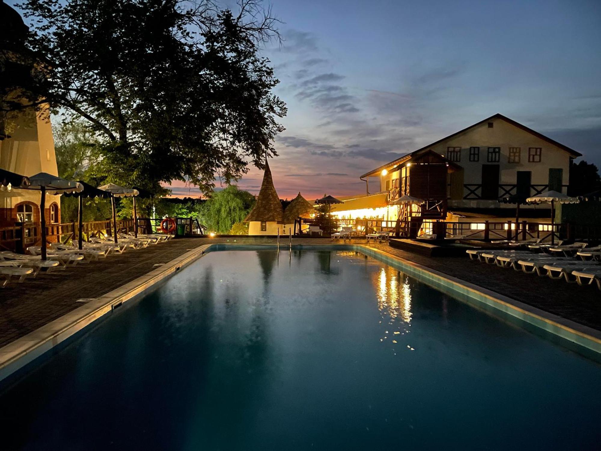 Mayak Resort Kam'yani Potoky Dış mekan fotoğraf